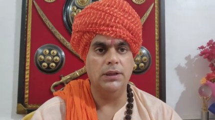 Seer and an Indian political activist appeals the govt to declare Moon a Hindu Rashtra.