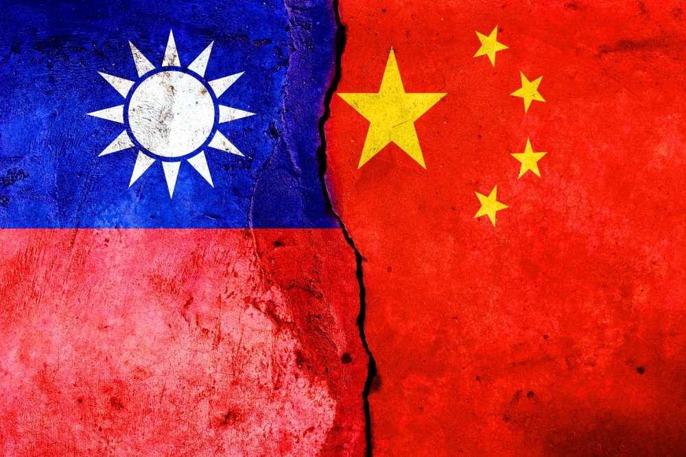 China: Military flights warn against interference in Taiwan